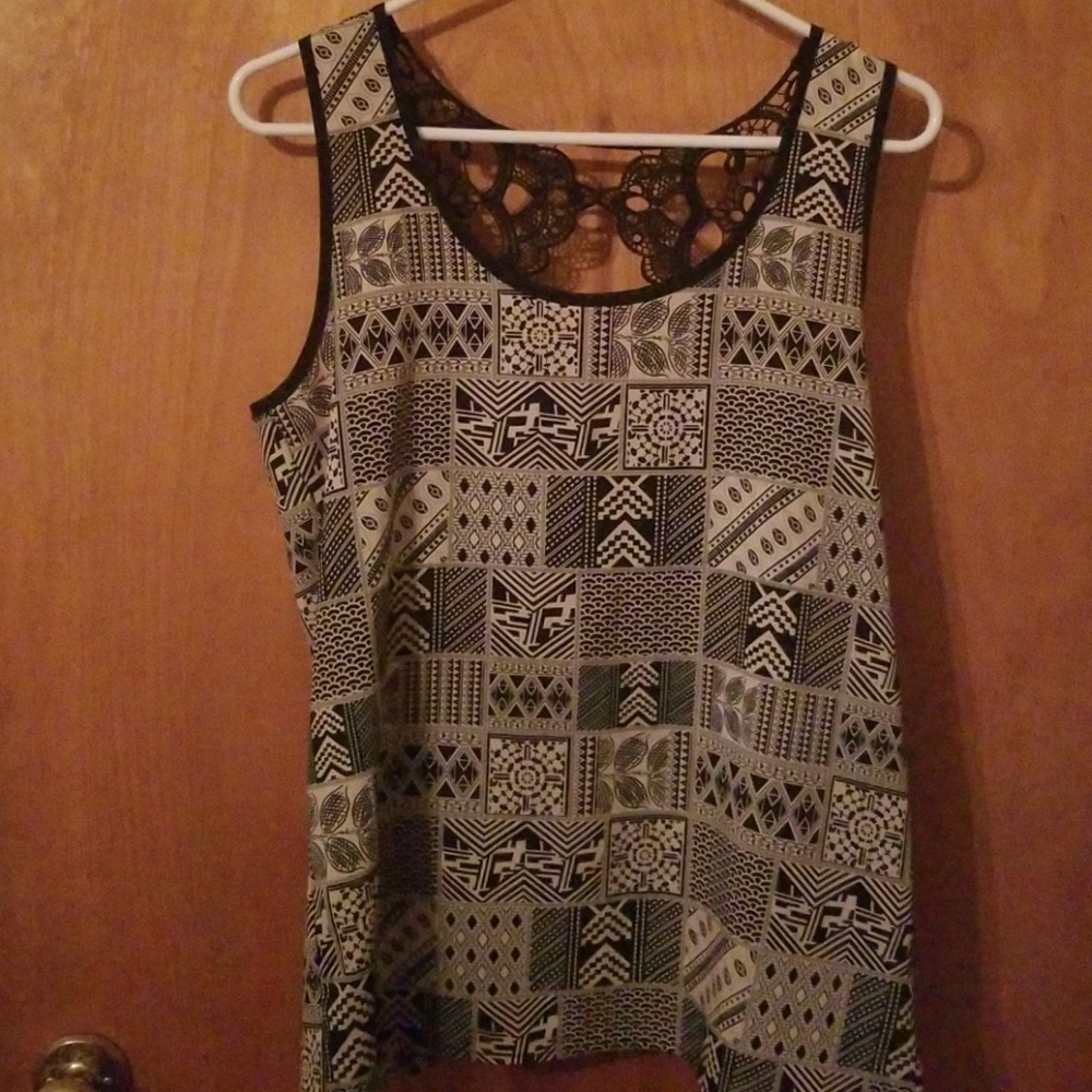 Daytrip fully open lace back sleeveless top